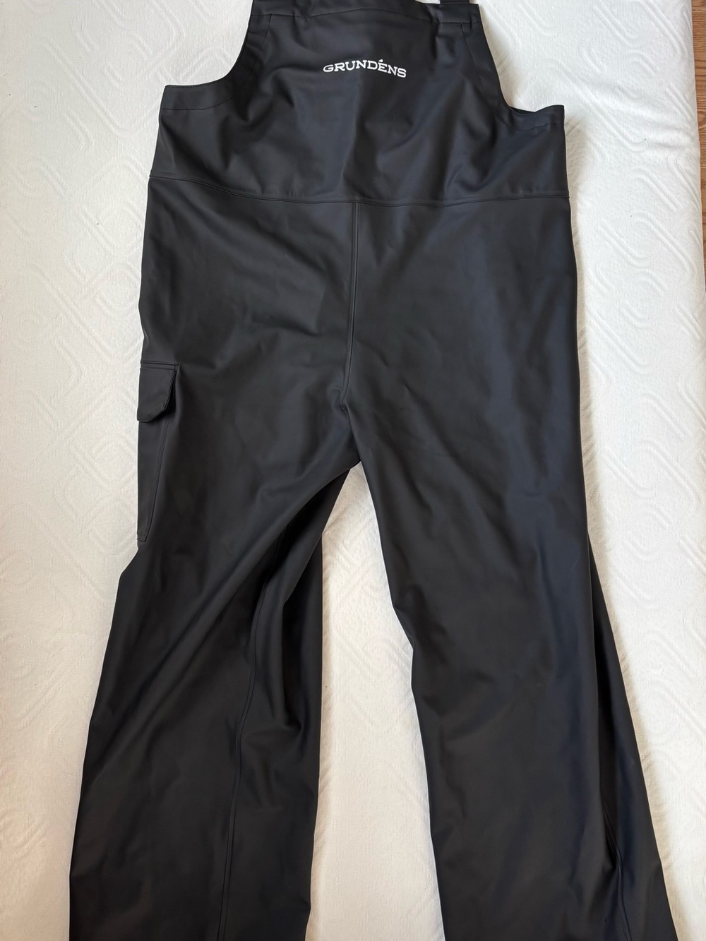 Grundéns Men’s Black Waterproof Bib fishing, crabbing, sport, Overalls, Like New